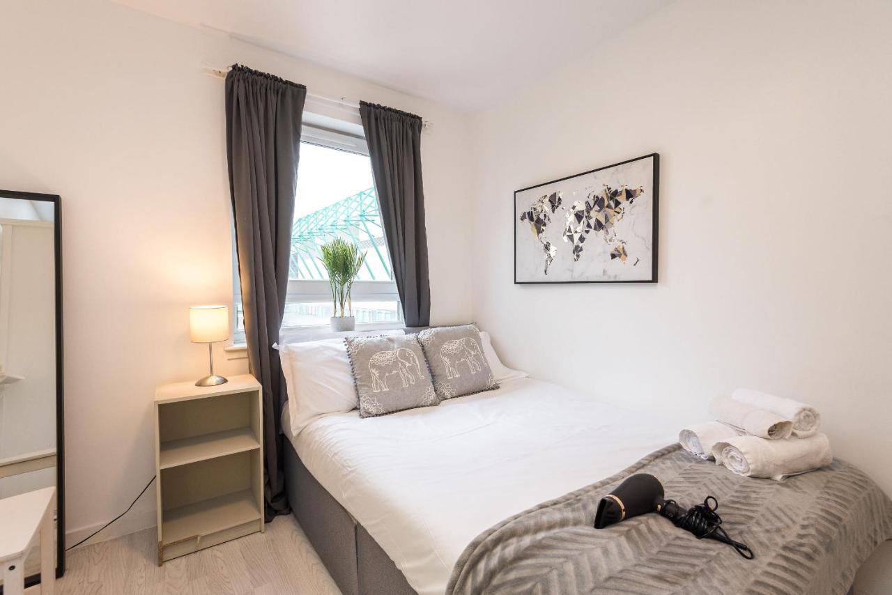 Modern Spacious 3 Bedroom City Centre Apartment - Free Parking - Private Balcony EDI Eksteriør bilde