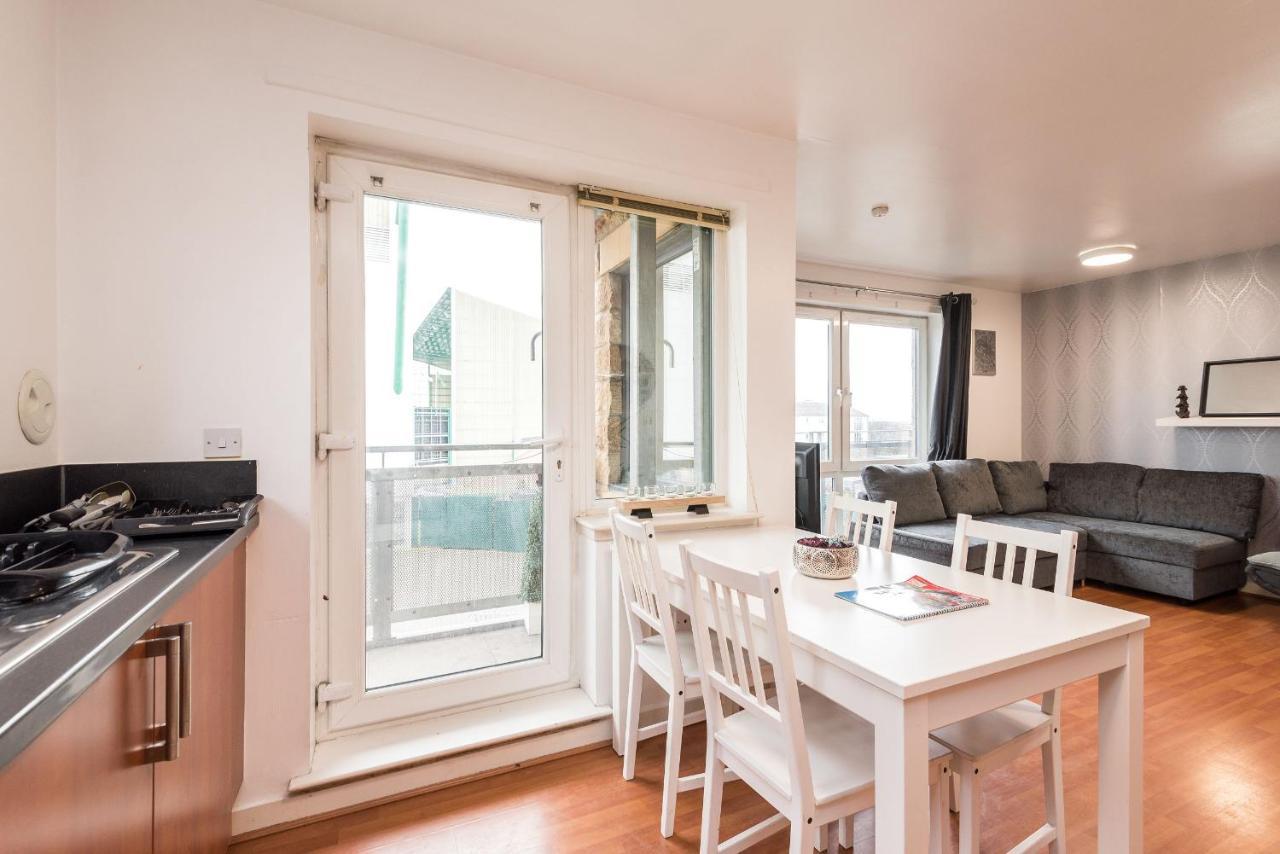 Modern Spacious 3 Bedroom City Centre Apartment - Free Parking - Private Balcony EDI Eksteriør bilde