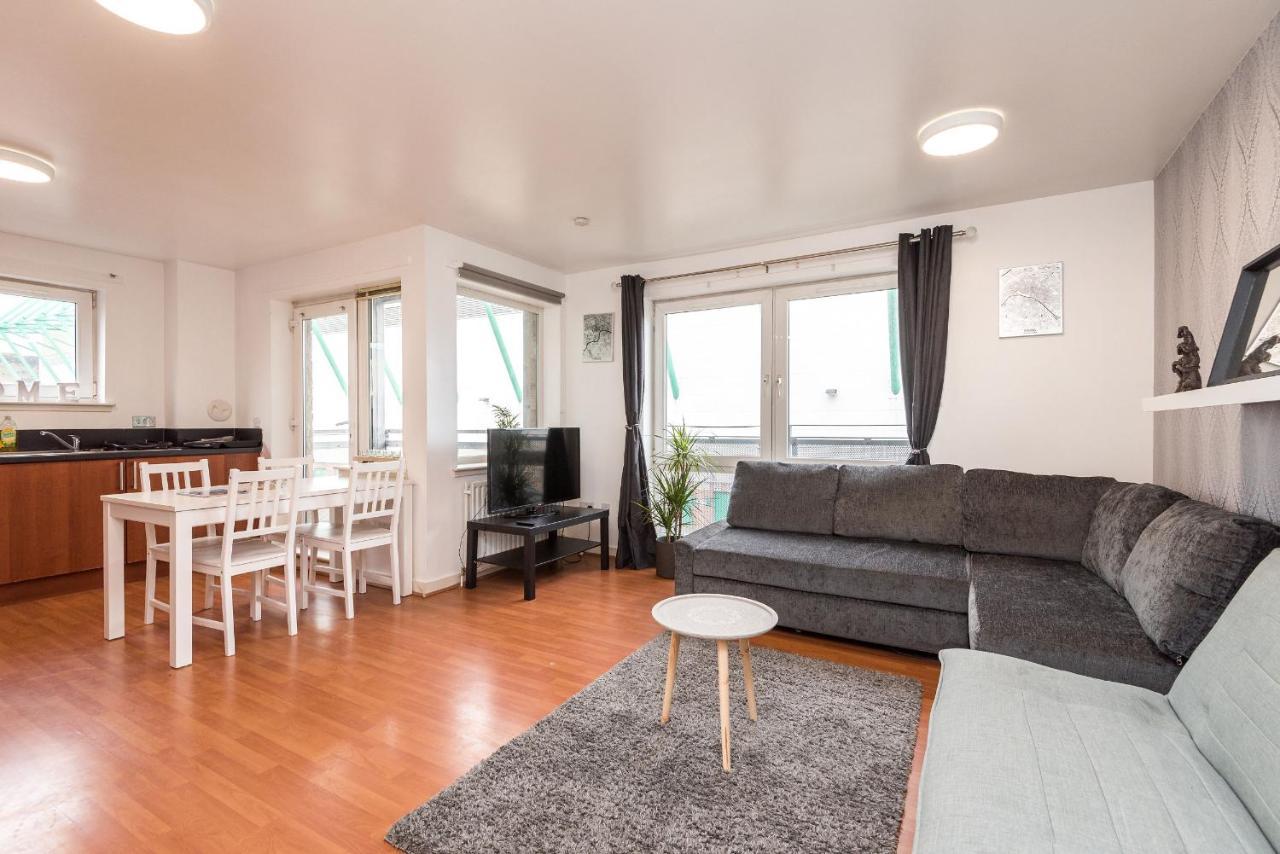 Modern Spacious 3 Bedroom City Centre Apartment - Free Parking - Private Balcony EDI Eksteriør bilde