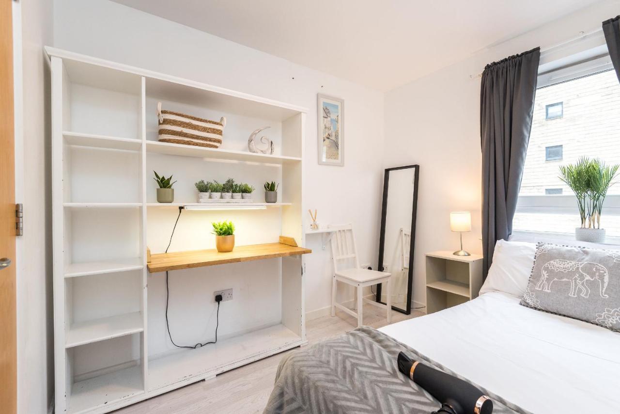 Modern Spacious 3 Bedroom City Centre Apartment - Free Parking - Private Balcony EDI Eksteriør bilde