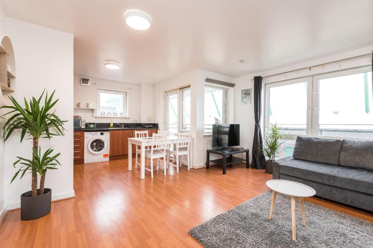 Modern Spacious 3 Bedroom City Centre Apartment - Free Parking - Private Balcony EDI Eksteriør bilde