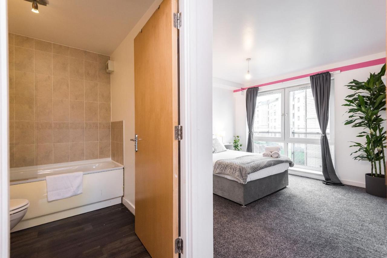 Modern Spacious 3 Bedroom City Centre Apartment - Free Parking - Private Balcony EDI Eksteriør bilde