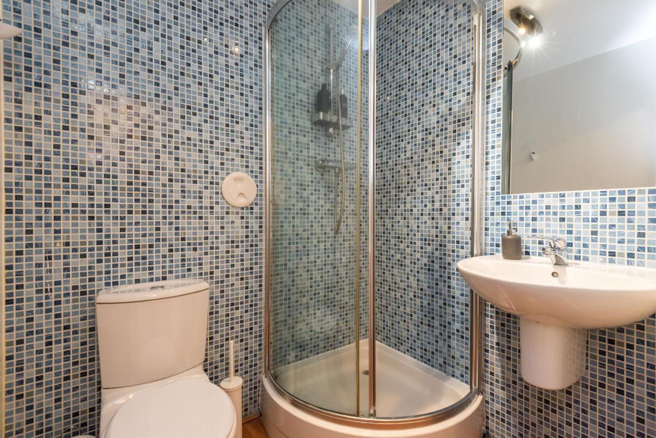Modern Spacious 3 Bedroom City Centre Apartment - Free Parking - Private Balcony EDI Eksteriør bilde