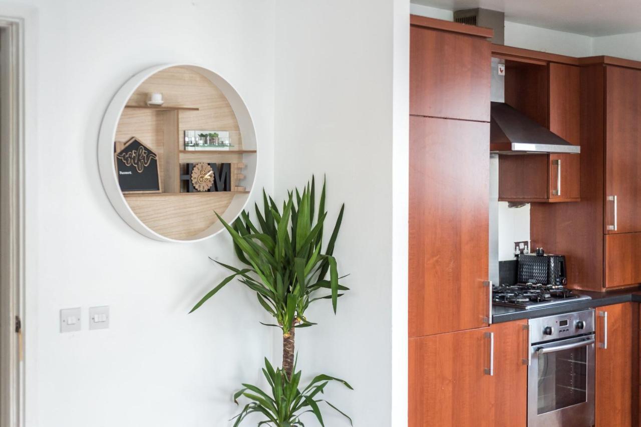 Modern Spacious 3 Bedroom City Centre Apartment - Free Parking - Private Balcony EDI Eksteriør bilde