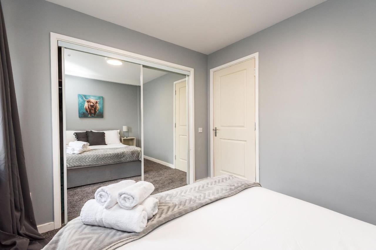 Modern Spacious 3 Bedroom City Centre Apartment - Free Parking - Private Balcony EDI Eksteriør bilde
