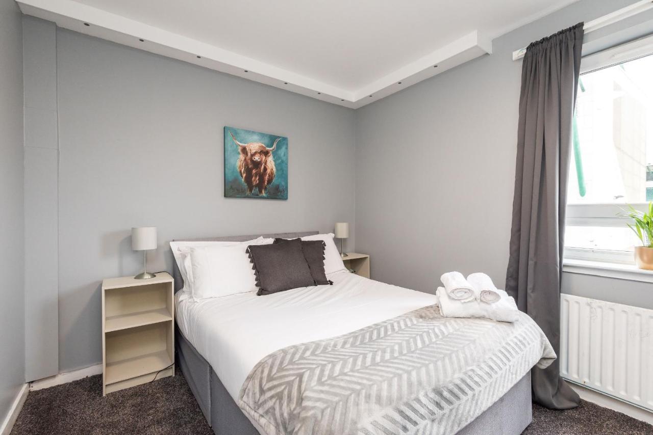 Modern Spacious 3 Bedroom City Centre Apartment - Free Parking - Private Balcony EDI Eksteriør bilde